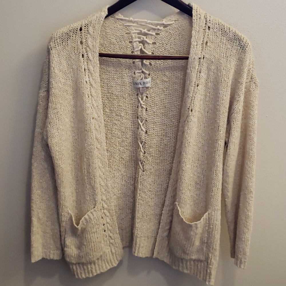 Knox Rose cardigan EUC 💞
